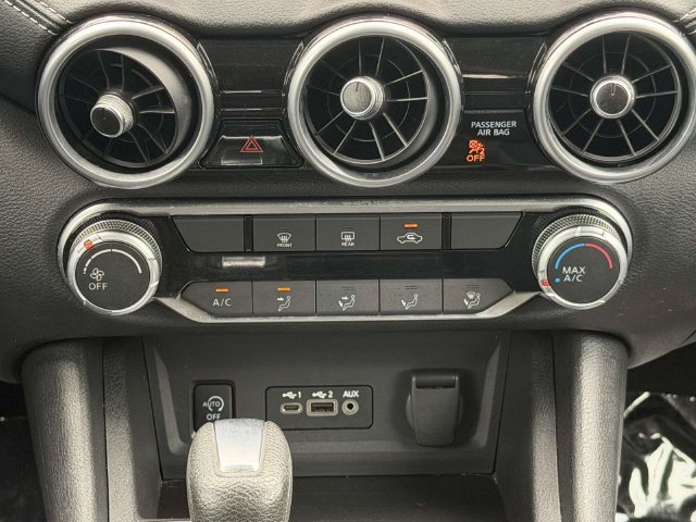 Used 2024 Nissan Sentra SV FWD image 19
