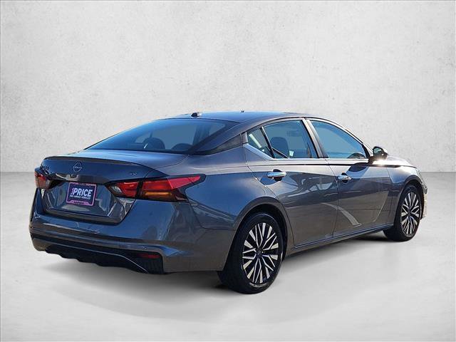 Used 2024 Nissan Altima 2.5 SV image 5