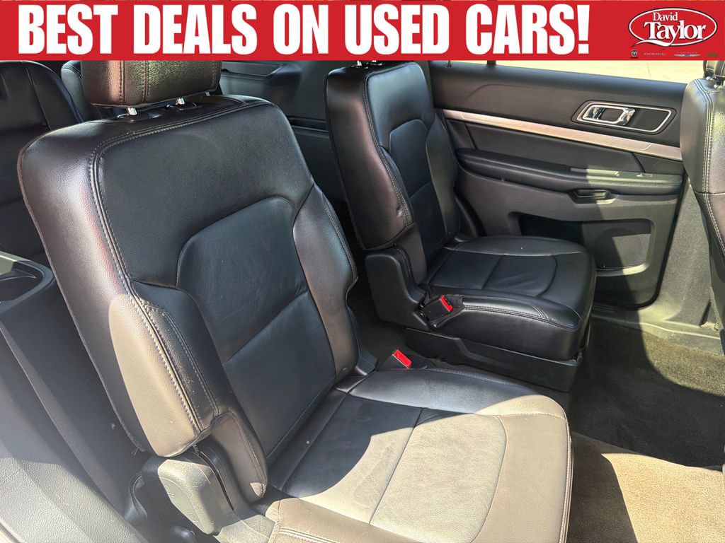 Used 2018 Ford Explorer XLT w/ Equipment Group 202A FWD image 35