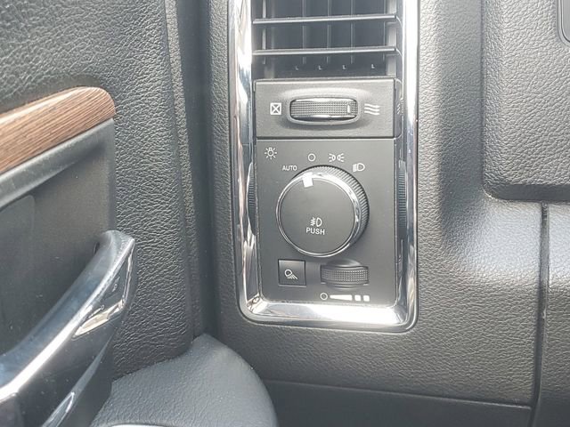 Used 2017 RAM 1500 Laramie w/ Convenience Group AWD/4WD image 21