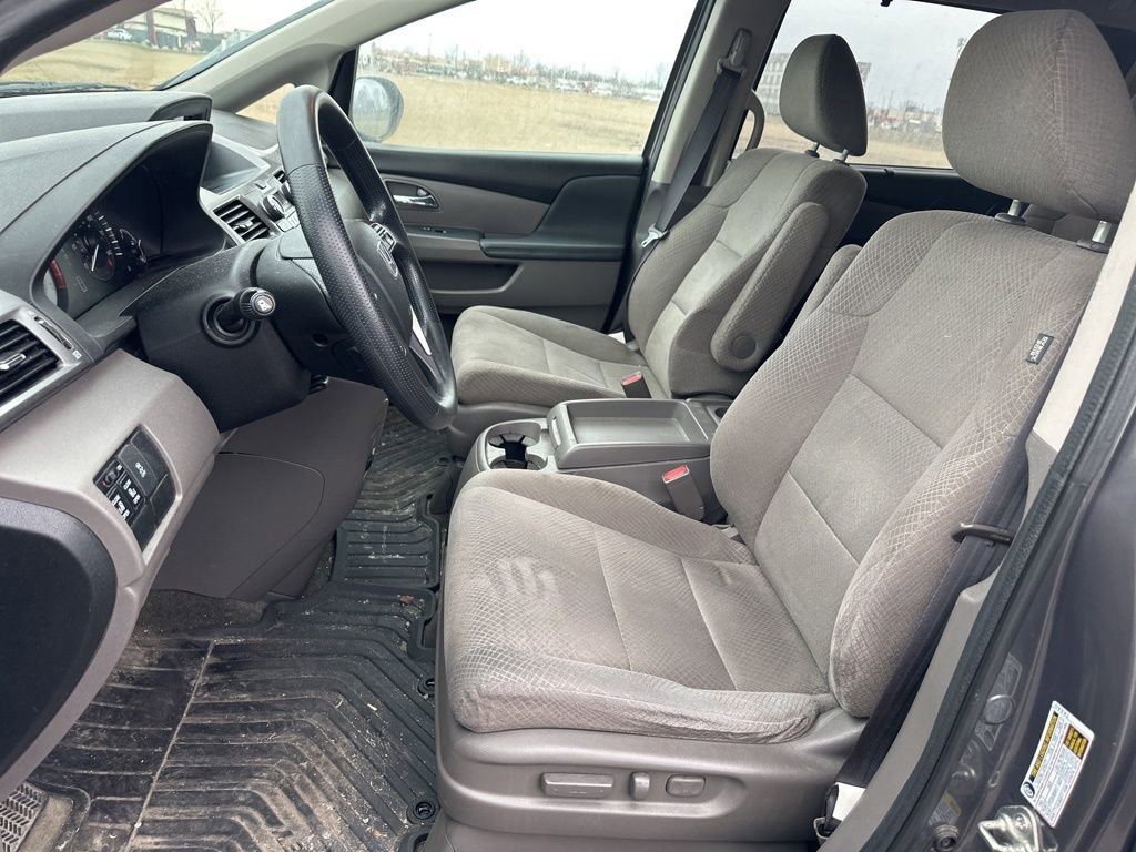 Used 2016 Honda Odyssey SE image 16