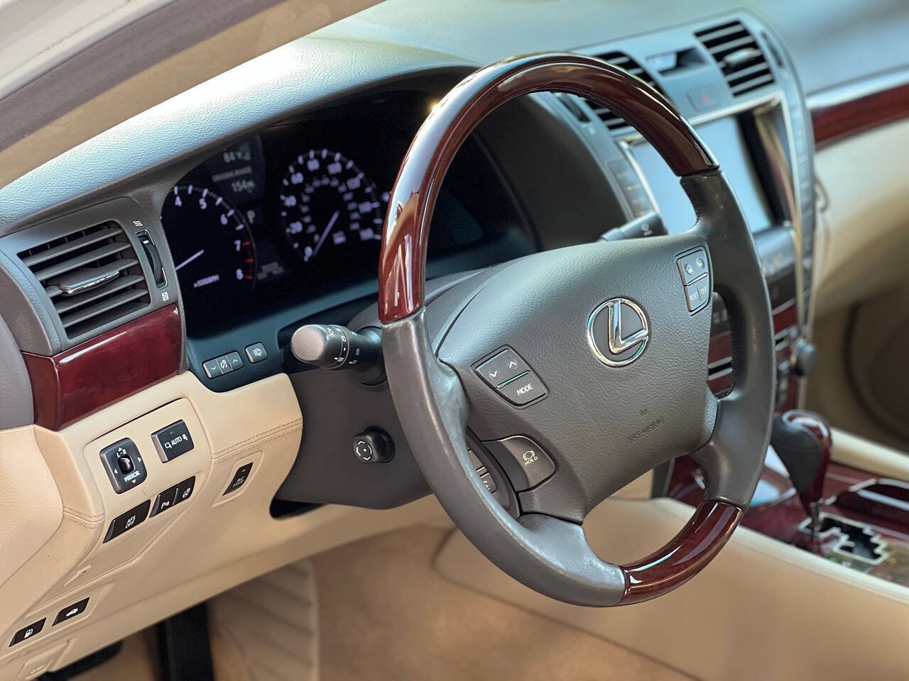 Used 2007 Lexus LS 460 L RWD image 78