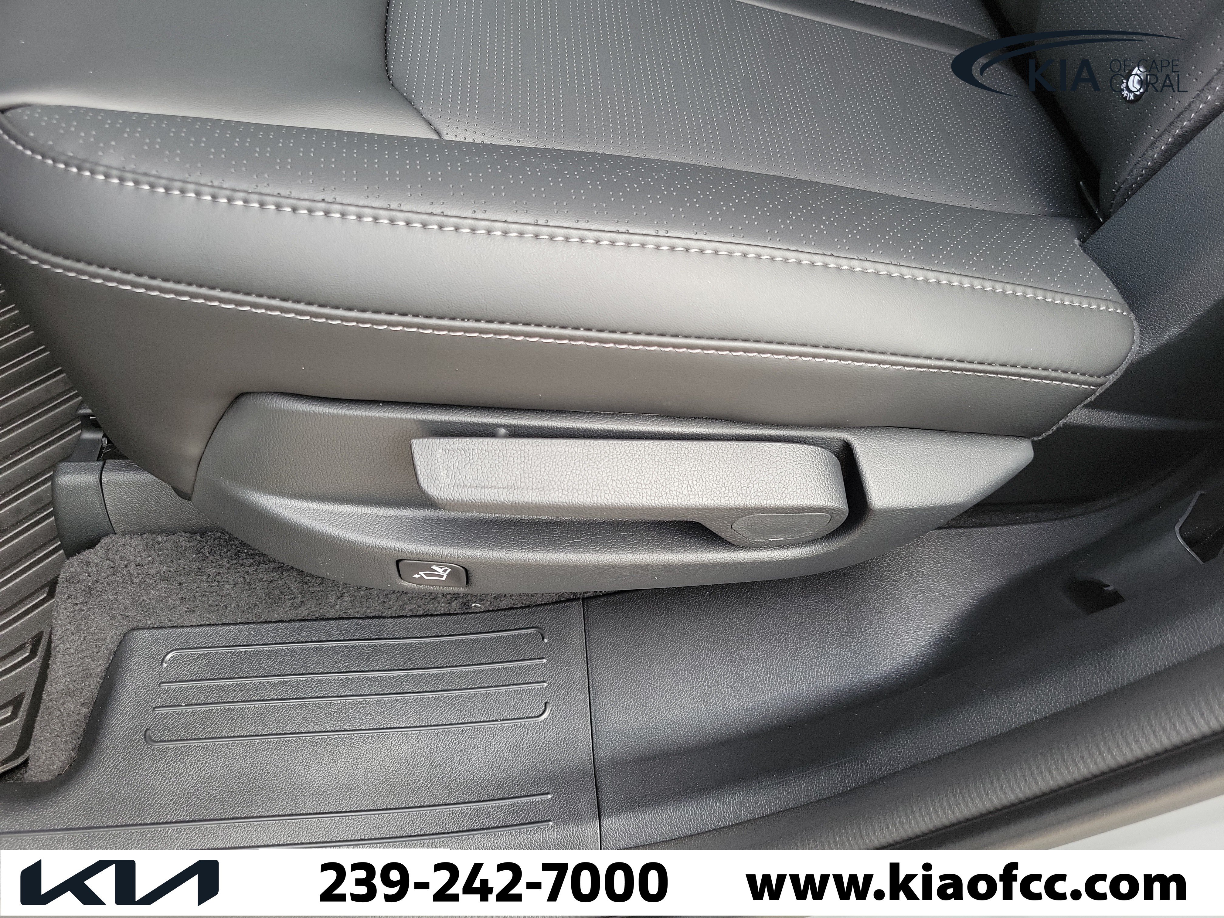 New 2026 Kia Sorento S FWD image 14