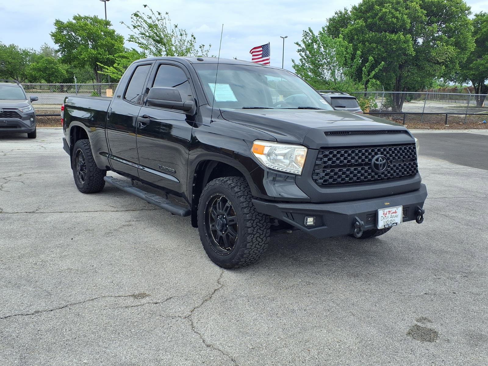 Used 2016 Toyota Tundra SR5 w/ SR5 Upgrade Package RWD image 3