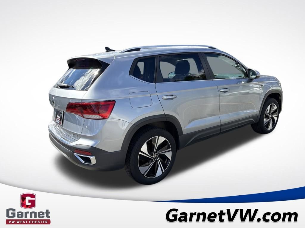 Certified 2024 Volkswagen Taos SE image 5