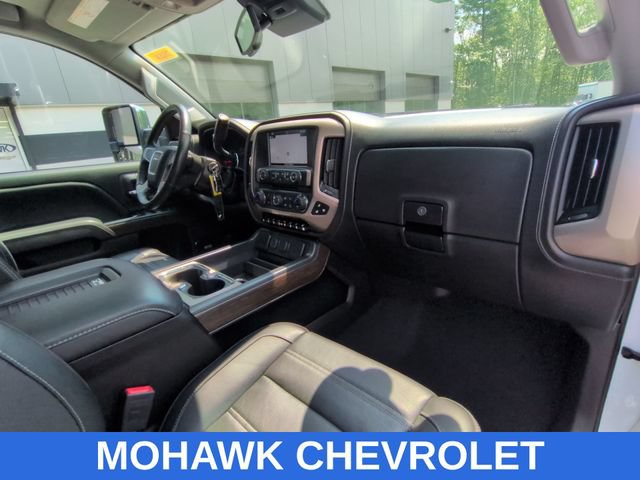 Used 2019 GMC Sierra 2500 Denali w/ Duramax Plus Package AWD/4WD image 29