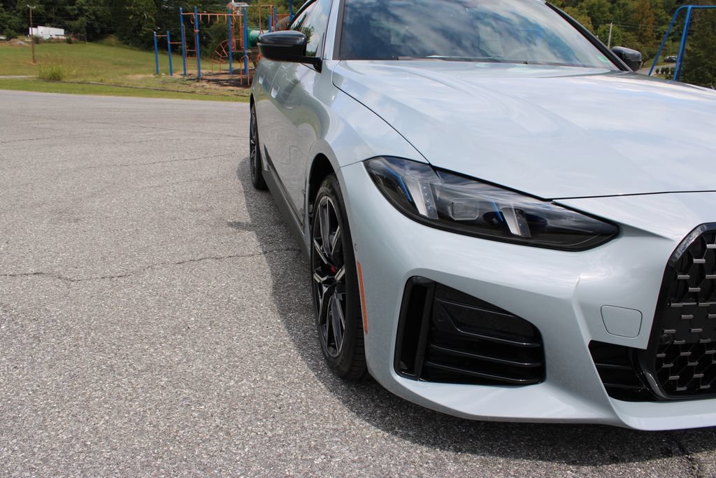 Used 2026 BMW 430i xDrive w/ M Sport Package AWD/4WD image 46