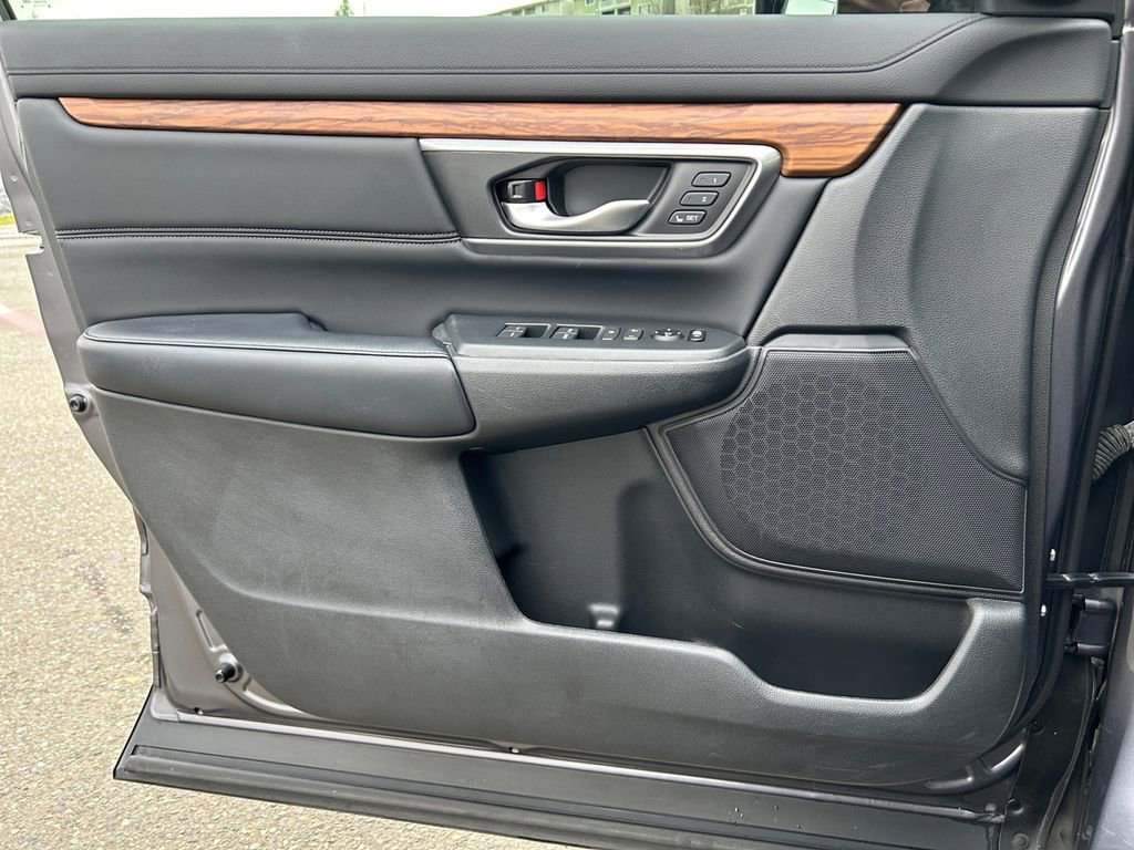 Used 2018 Honda CR-V Touring image 22