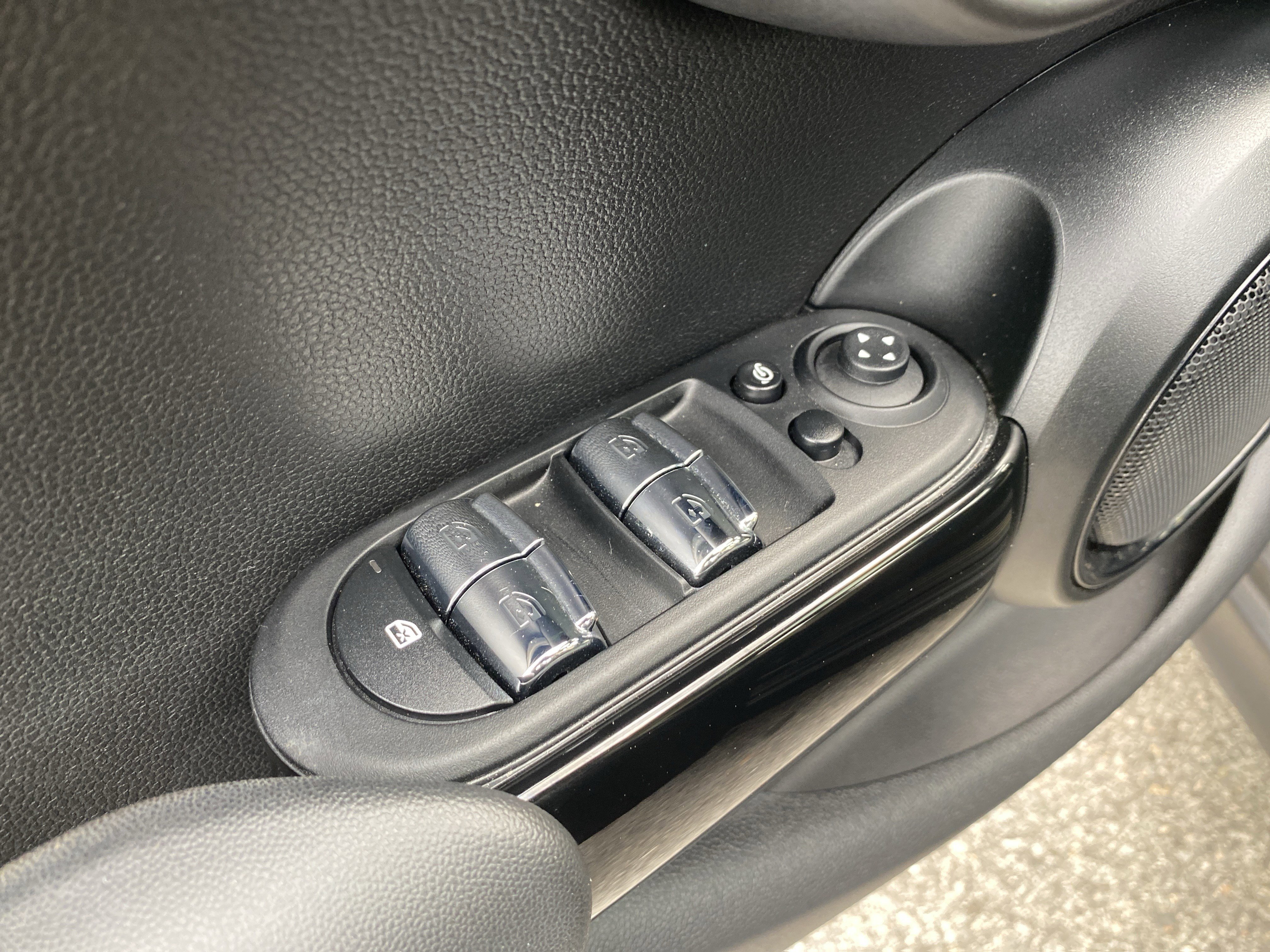 Used 2023 MINI Cooper S w/ MINI Resolute Edition image 25