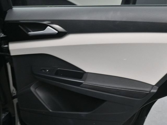 Used 2025 Volkswagen Taos S AWD/4WD image 9