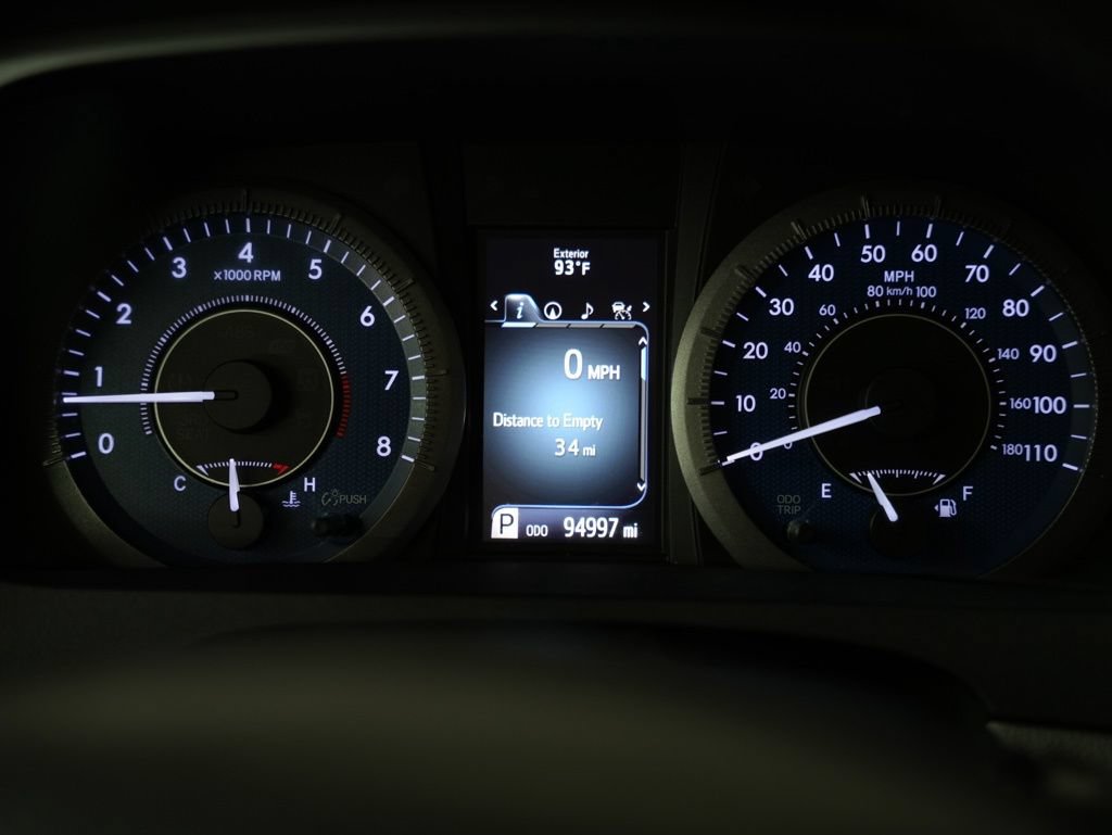 Used 2020 Toyota Sienna XLE w/ XLE Navigation Package FWD image 16