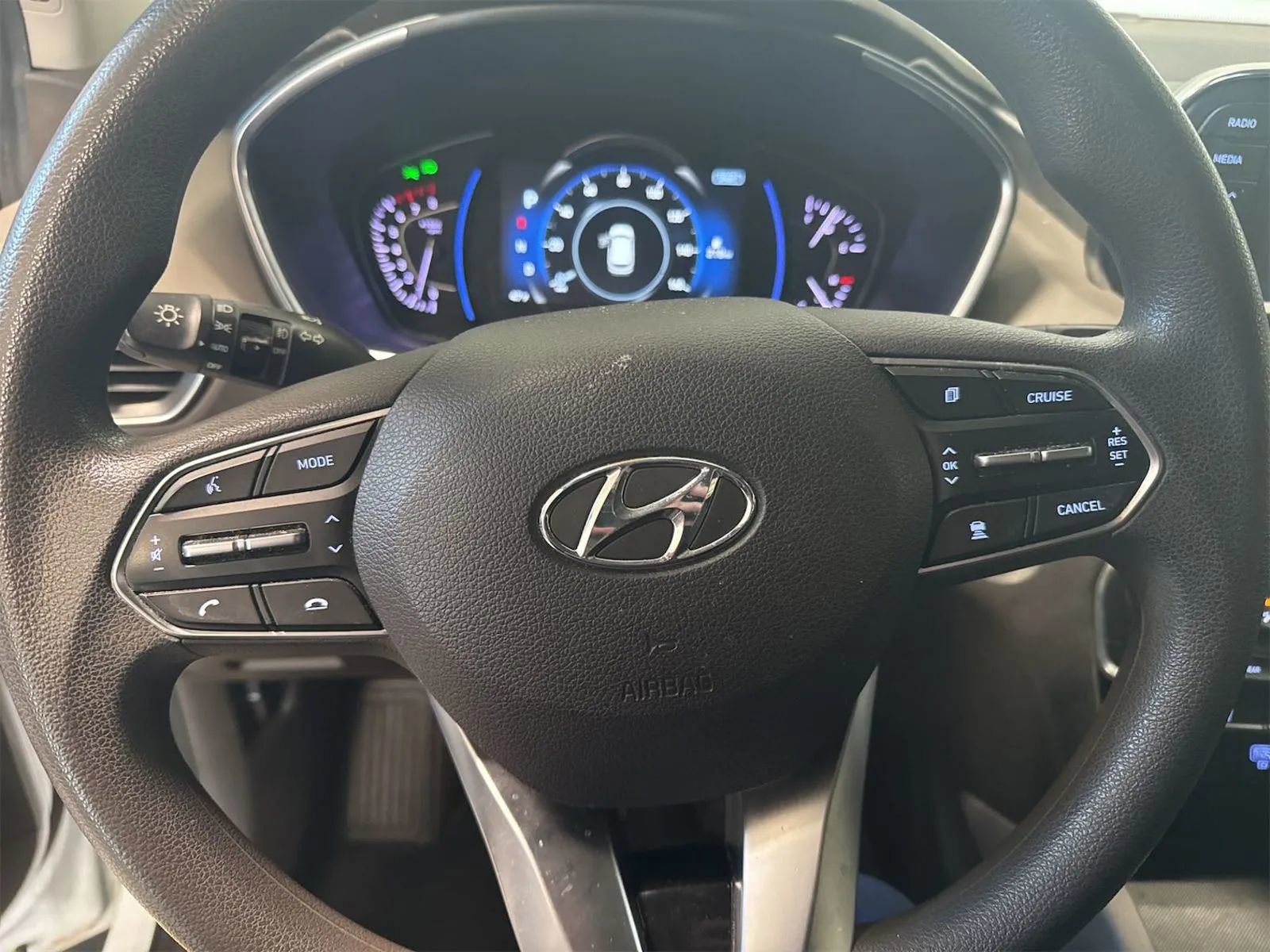Used 2019 Hyundai Santa Fe SEL image 11