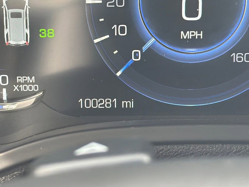 Used 2020 Cadillac Escalade Luxury w/ Escalade Sport Edition image 15