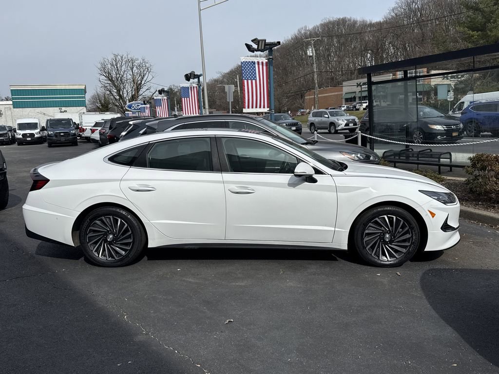 Used 2023 Hyundai Sonata Limited w/ Cargo Package image 3