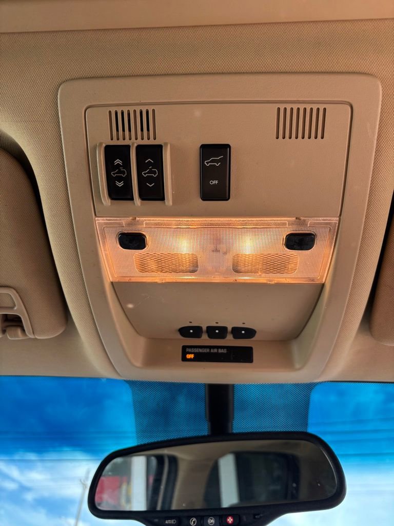 Used 2012 Cadillac Escalade ESV Luxury image 24