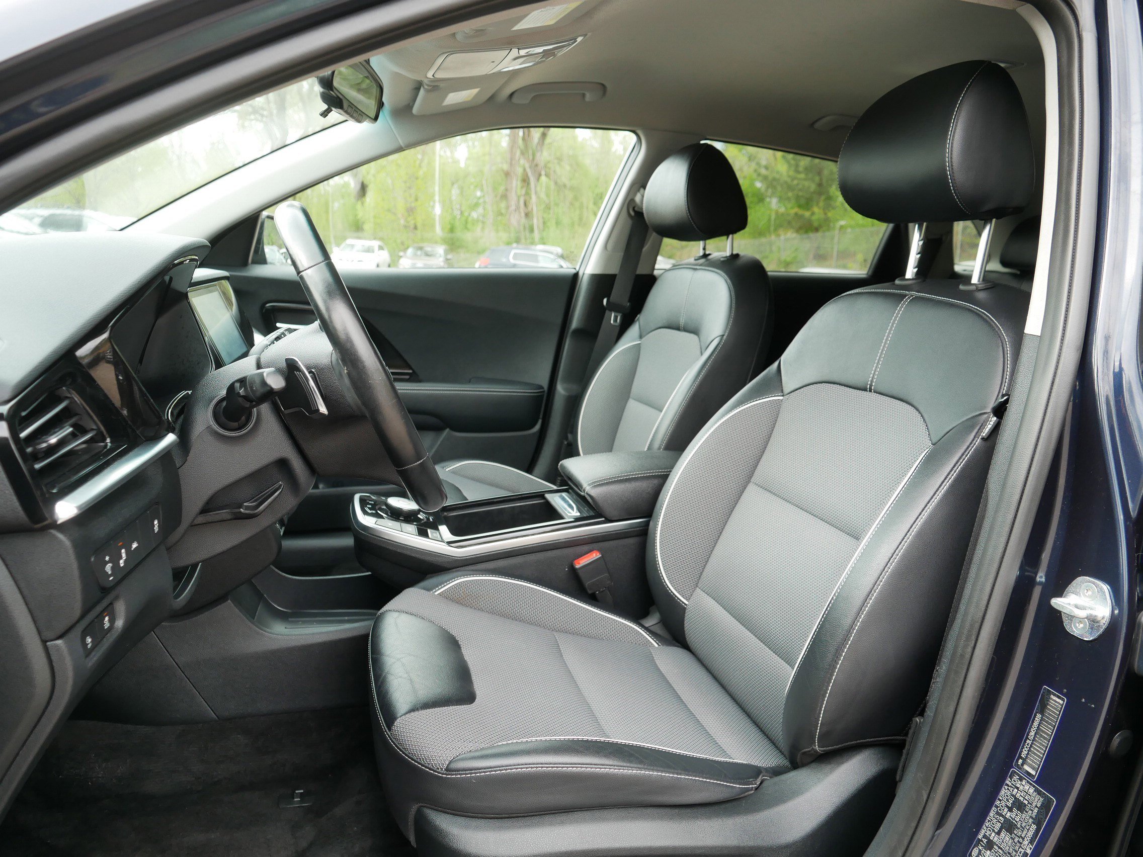 Certified 2021 Kia Niro EX w/ Cold Weather Package FWD image 35