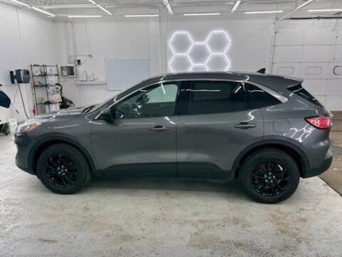 Used 2022 Ford Escape SE image 4