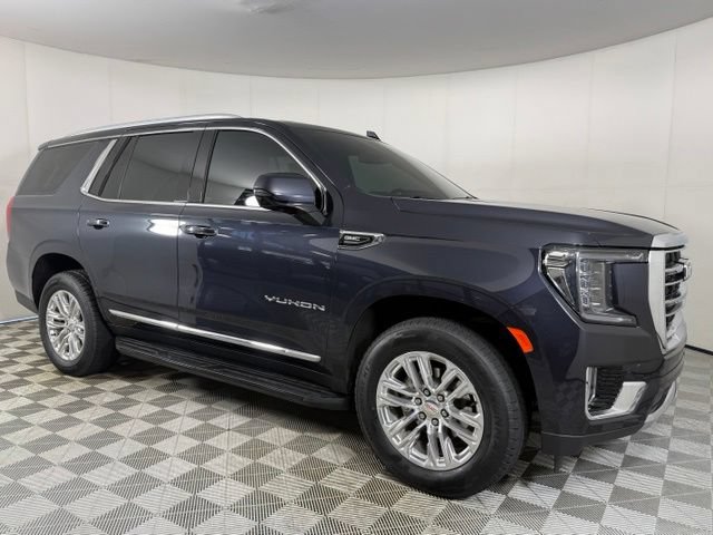 Used 2024 GMC Yukon SLT w/ SLT Luxury Package AWD/4WD image 11