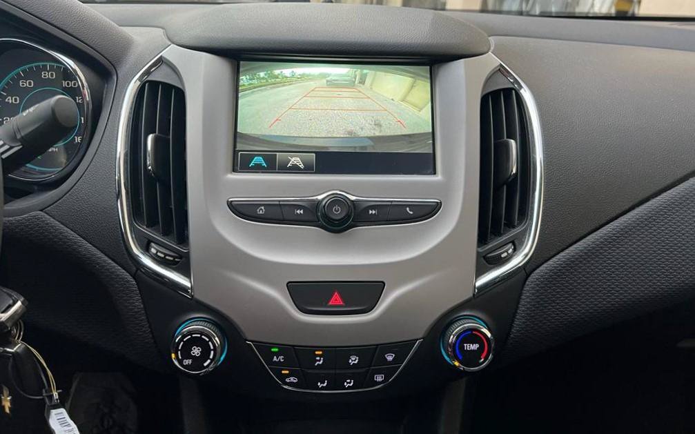 Used 2018 Chevrolet Cruze LS FWD image 22