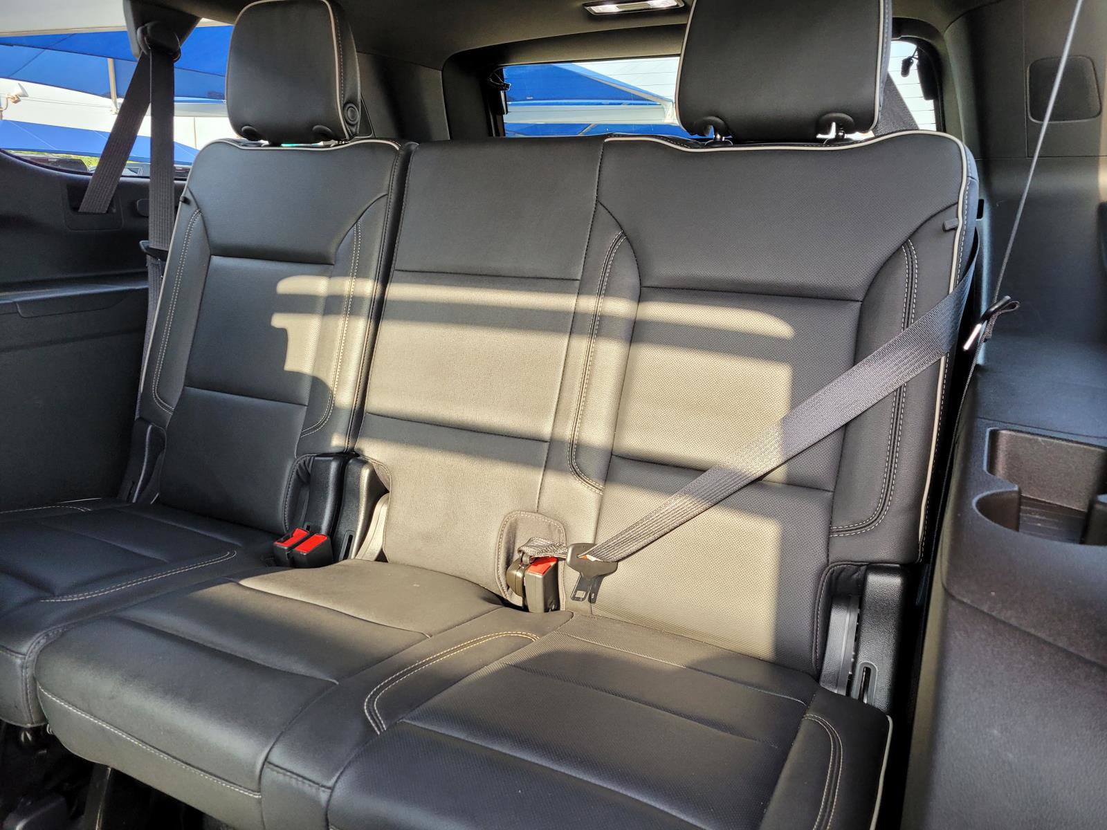 Used 2023 GMC Yukon XL SLT AWD/4WD image 4