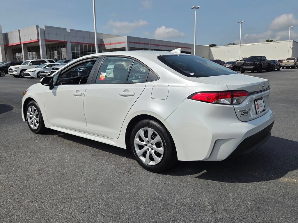 Certified 2025 Toyota Corolla LE FWD image 9