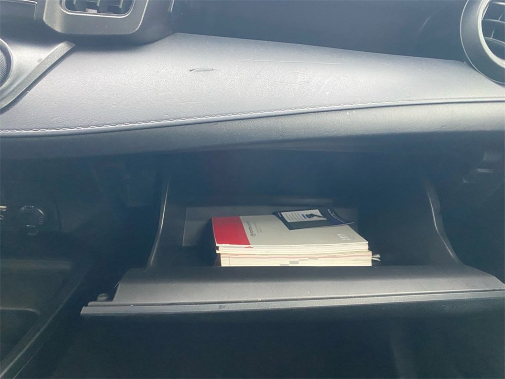 Used 2016 Toyota RAV4 LE image 28