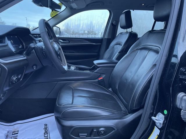 Used 2023 Jeep Grand Cherokee Limited w/ Luxury Tech Group II image 20