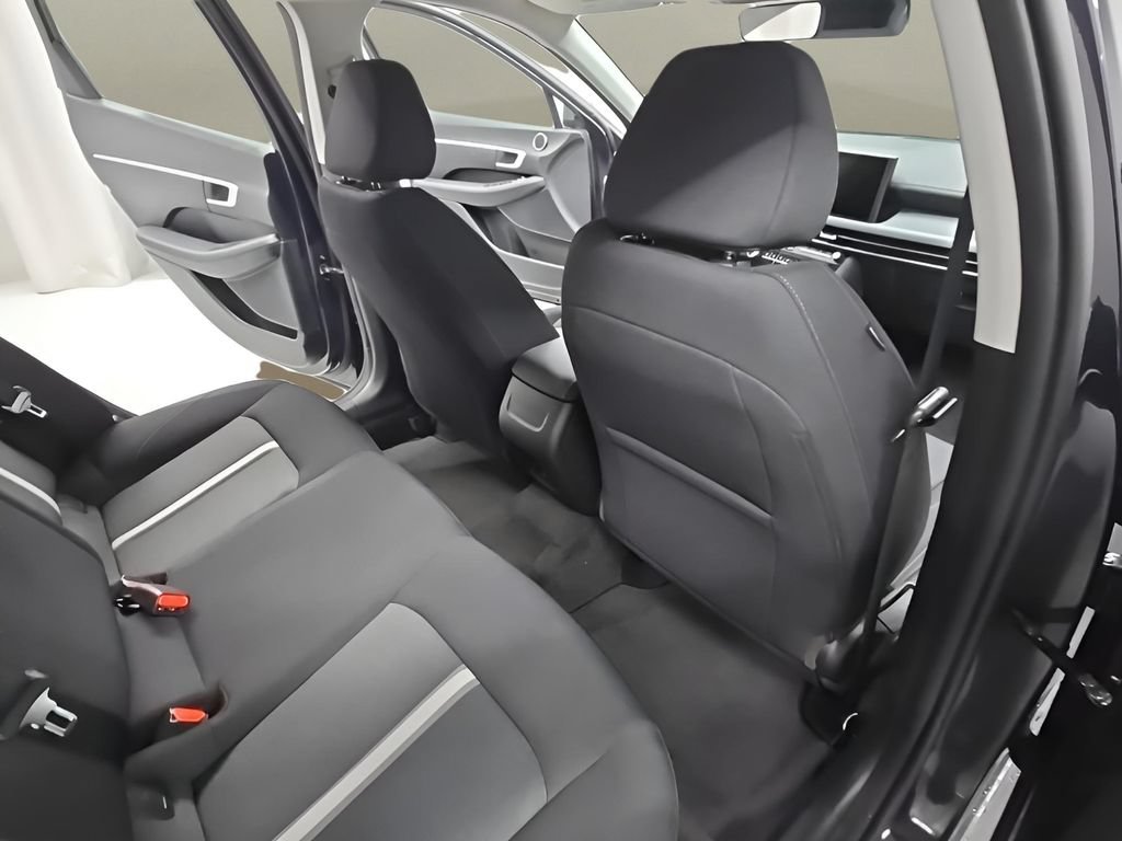 New 2026 Hyundai Sonata SE FWD image 17