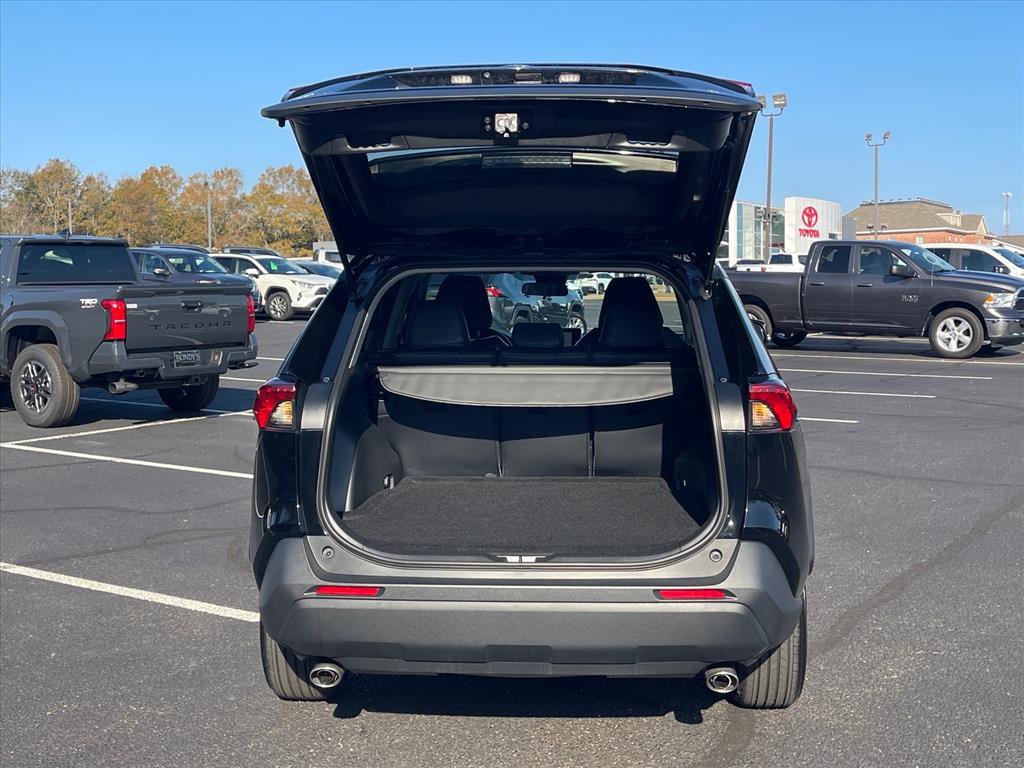 Used 2024 Toyota RAV4 XLE image 16