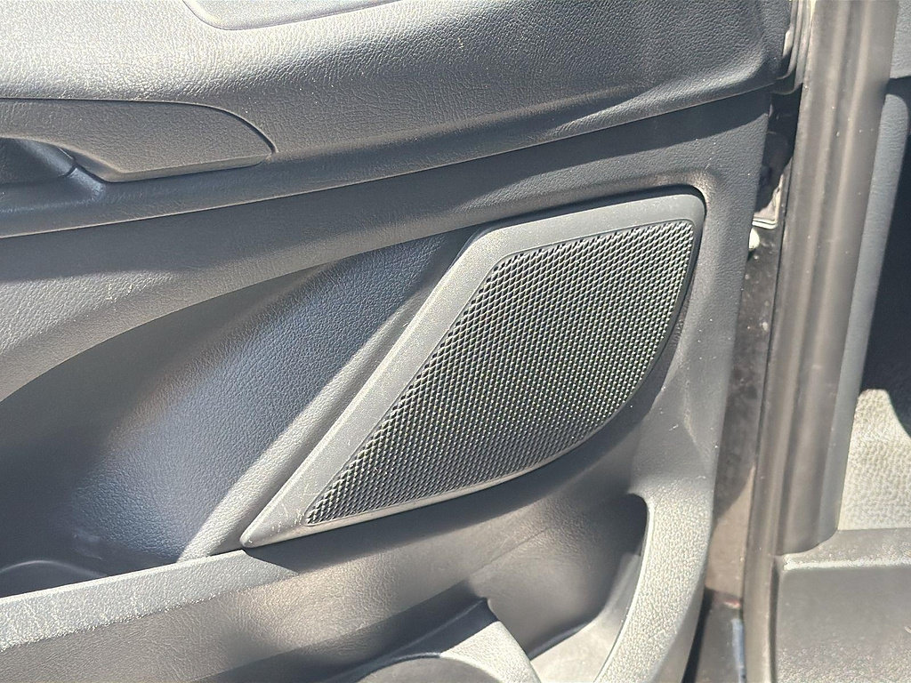 Used 2018 Mercedes-Benz Metris Passenger image 16