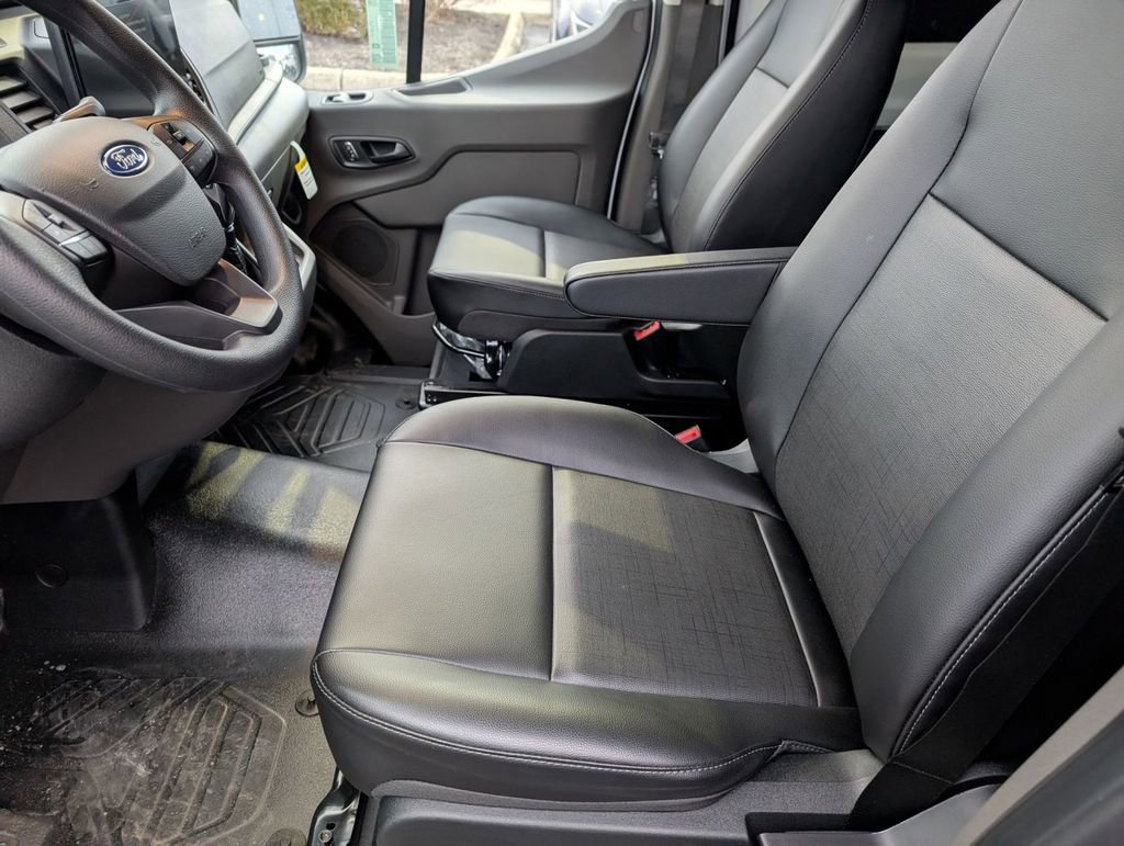 New 2026 Ford Transit 250 148 Medium Roof w/ Load Area Protection Package image 18