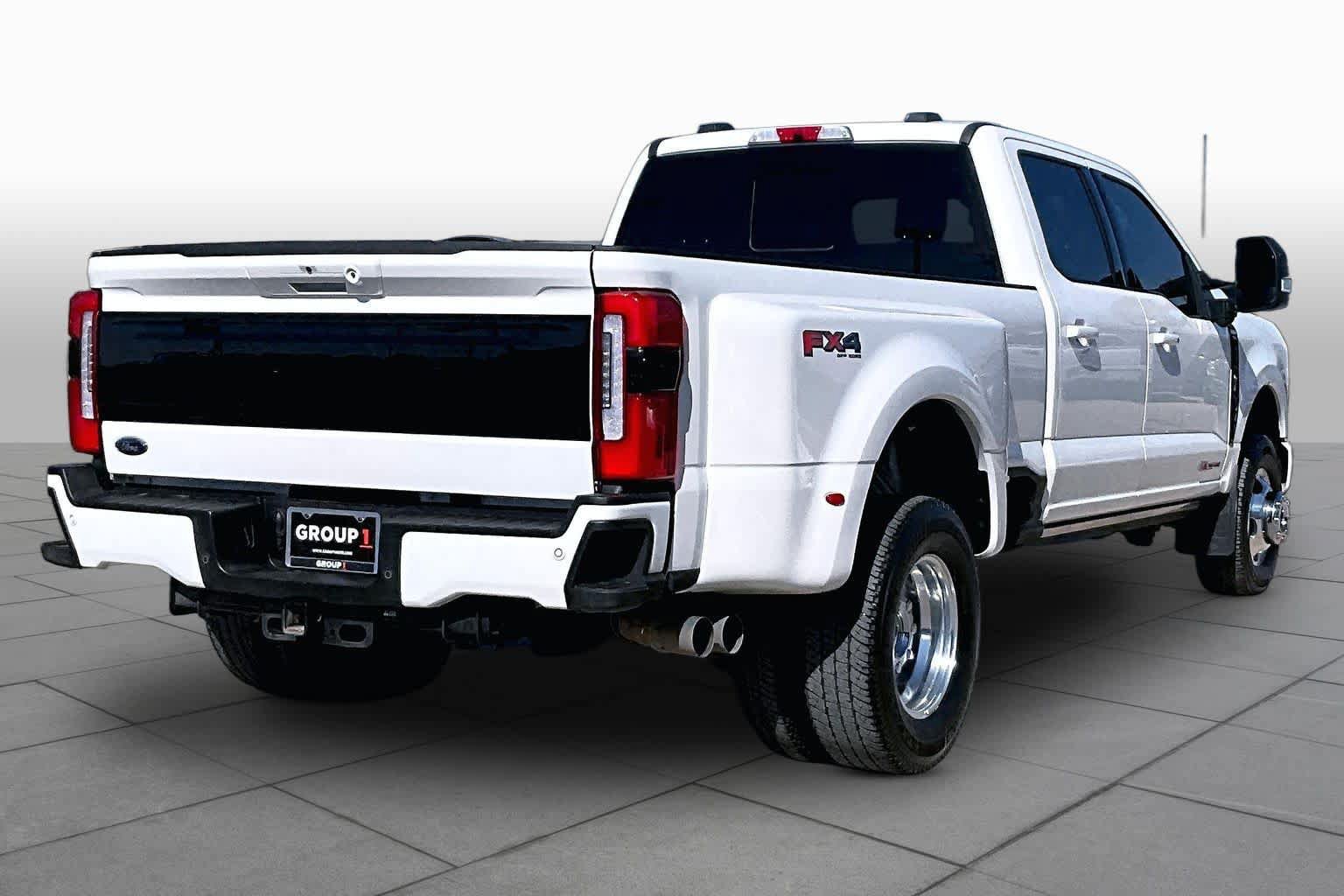 Used 2026 Ford F350 Platinum w/ FX4 Off-Road Package AWD/4WD image 12