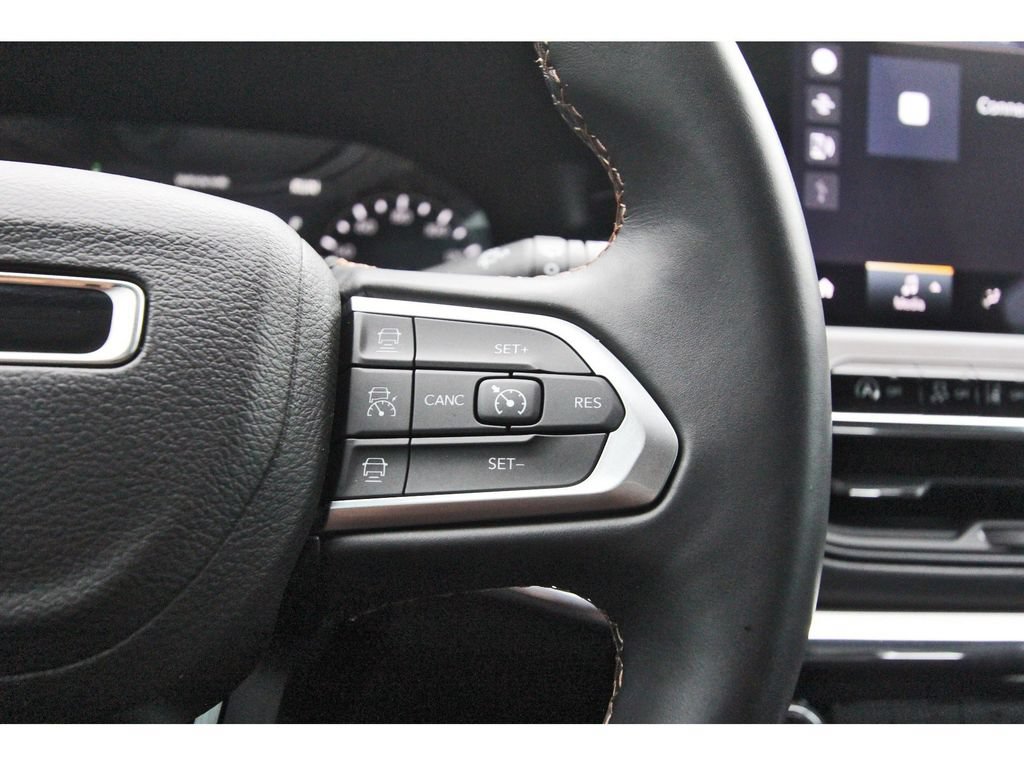 Used 2022 Jeep Compass Limited AWD/4WD image 19