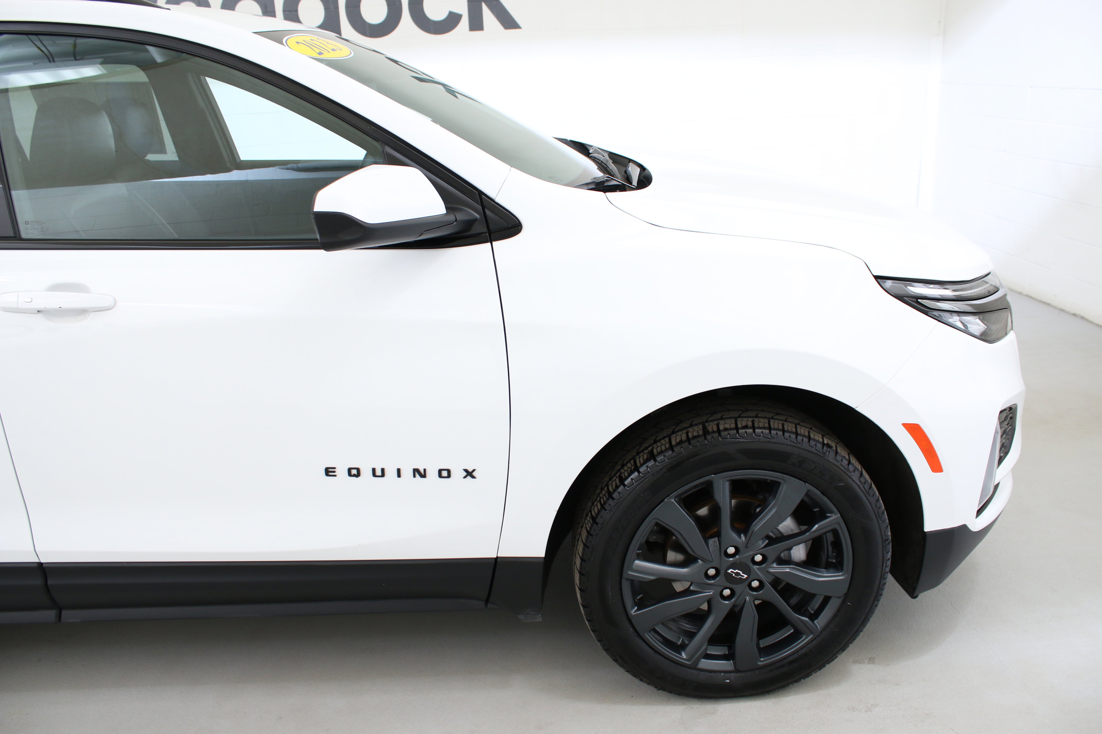 Used 2023 Chevrolet Equinox RS AWD/4WD image 11