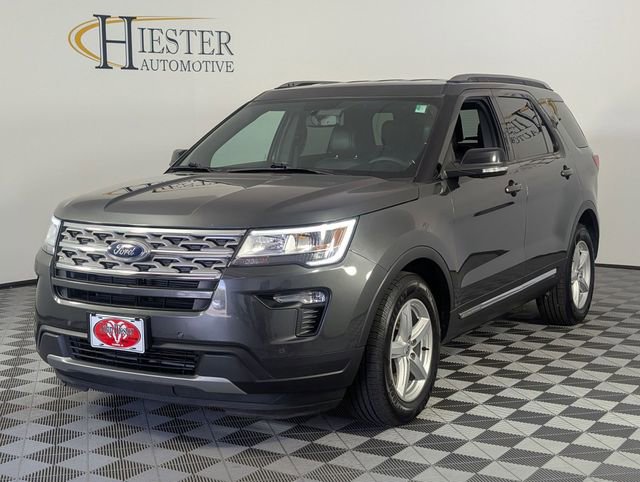 Used 2018 Ford Explorer XLT w/ Equipment Group 202A image 4