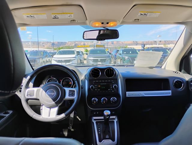 Used 2016 Jeep Compass Latitude AWD/4WD image 12
