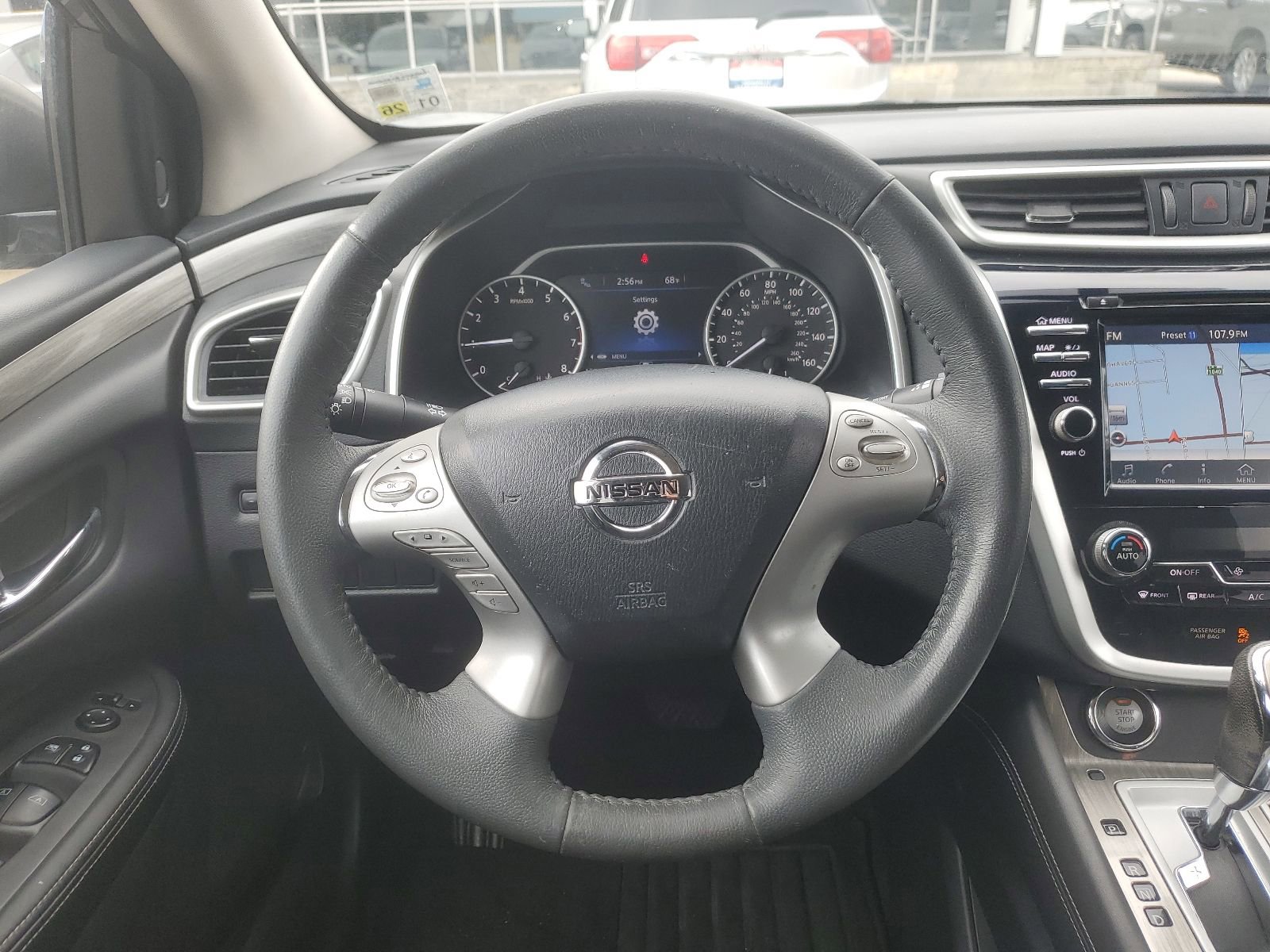 Used 2018 Nissan Murano SV image 11
