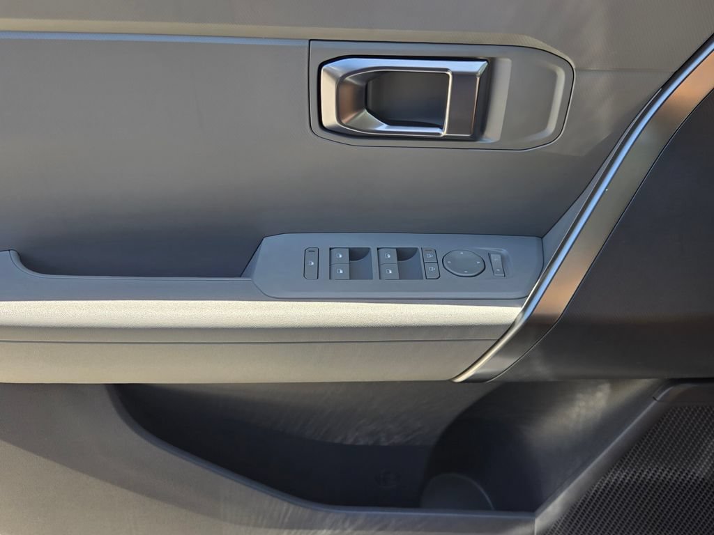 New 2027 Kia Seltos LX FWD image 13
