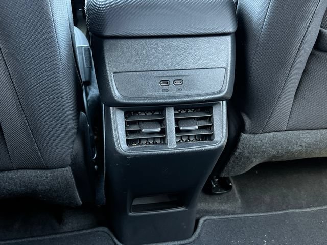 Used 2026 Chevrolet Equinox LT AWD/4WD image 30