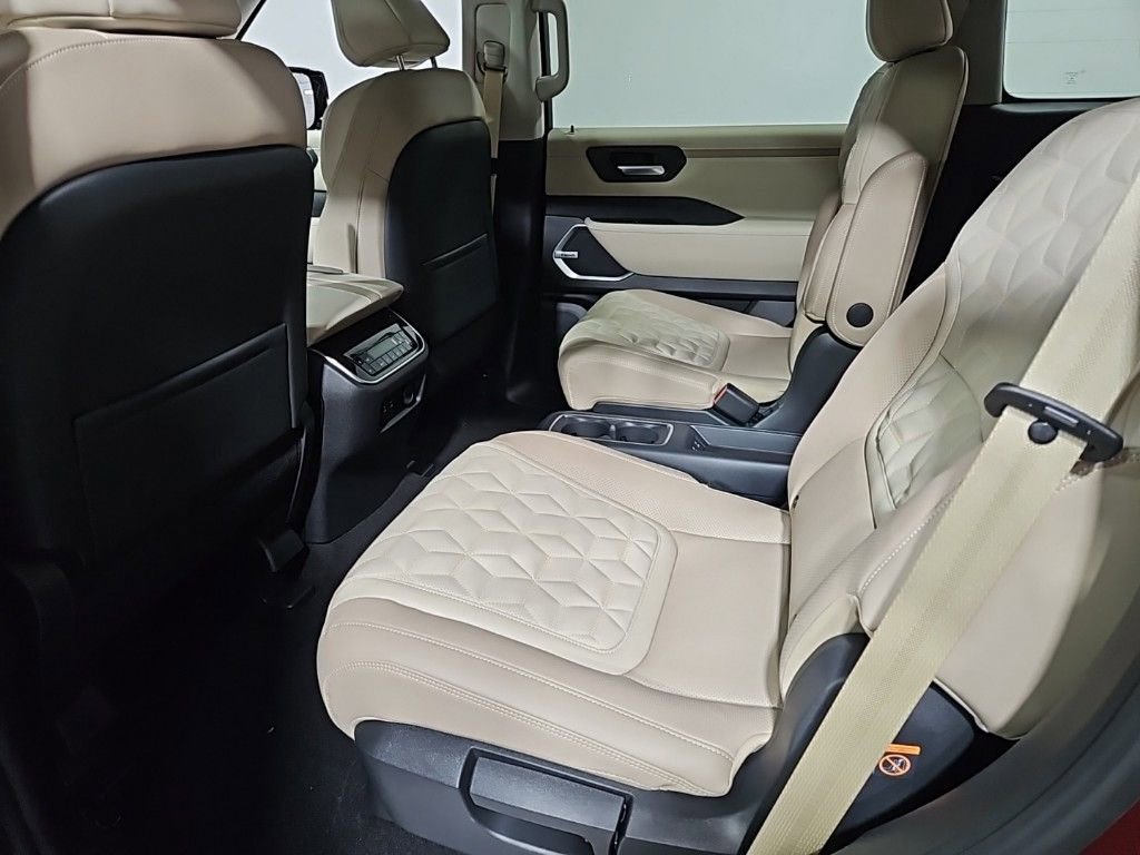 New 2025 Nissan Armada Platinum Reserve w/ Convenience Package image 26