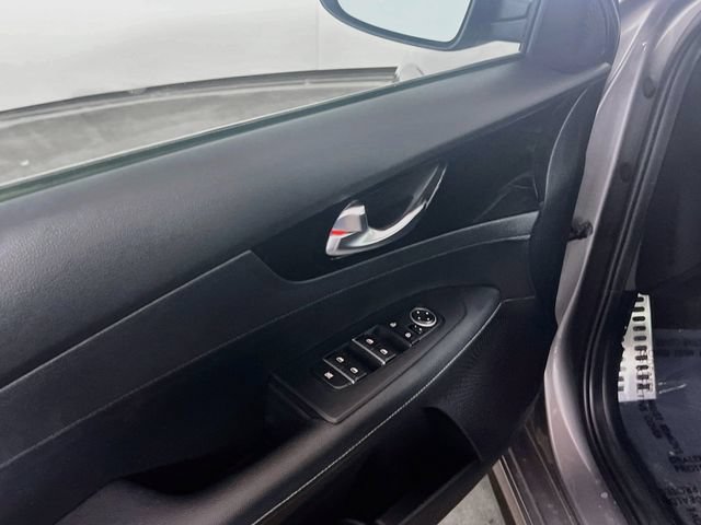 Used 2022 Kia Forte GT-Line w/ GT-Line Premium Package FWD image 16