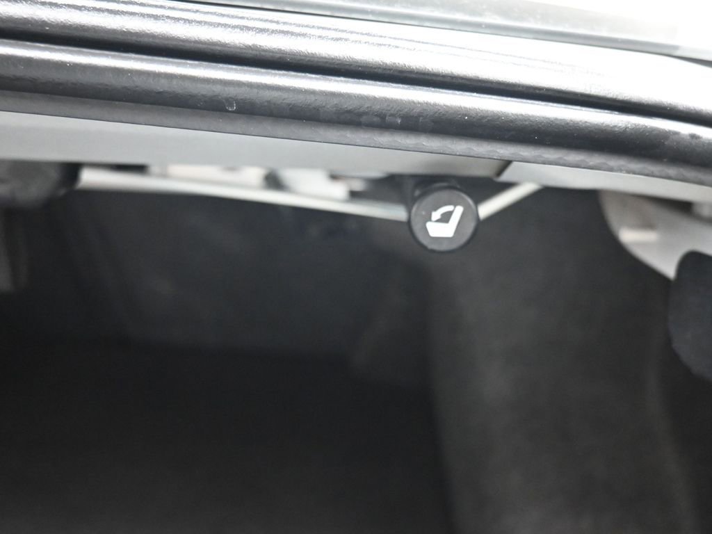 Used 2020 Nissan Altima 2.0 Platinum FWD image 46