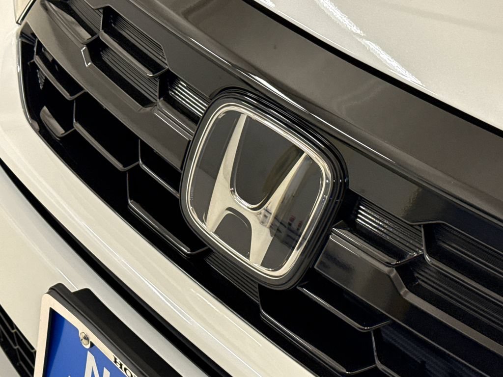 New 2026 Honda Odyssey Touring image 6