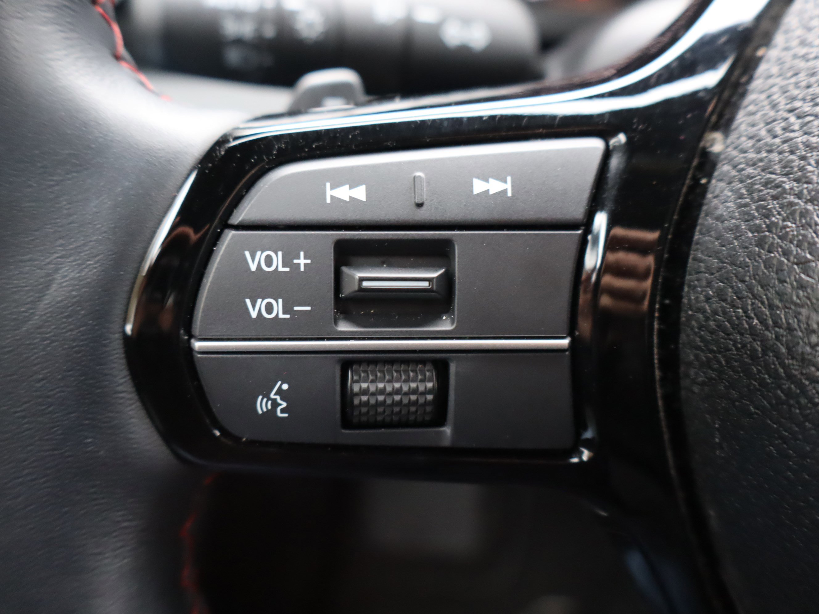 Used 2025 Honda Pilot Black Edition image 21