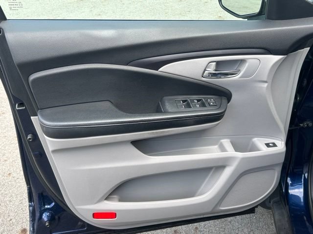 Used 2017 Honda Ridgeline RTL-T image 22