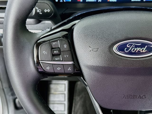 Used 2025 Ford Escape Platinum AWD/4WD image 23