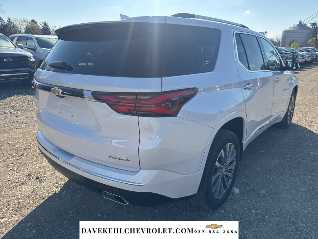 Used 2023 Chevrolet Traverse Premier AWD/4WD image 3