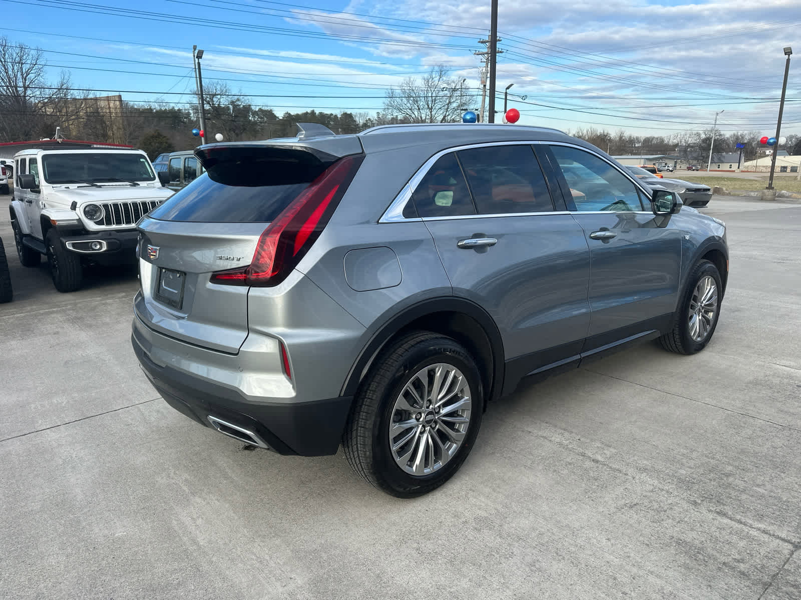 Used 2024 Cadillac XT4 Premium Luxury image 6
