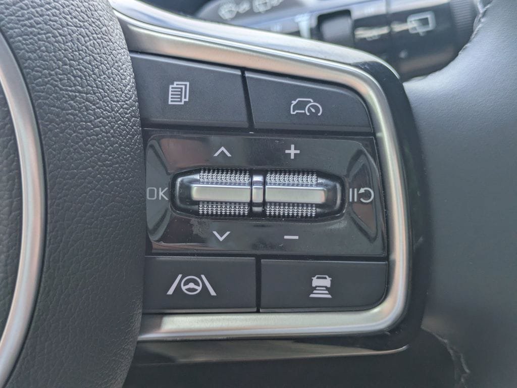 Used 2025 Kia Sorento EX w/ Panoramic Sunroof Package FWD image 27