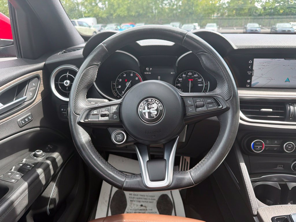 Used 2022 Alfa Romeo Stelvio Ti AWD/4WD image 13